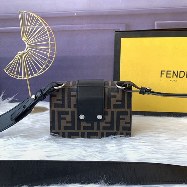 スーパーコピーブランドバッグ側面デザイン